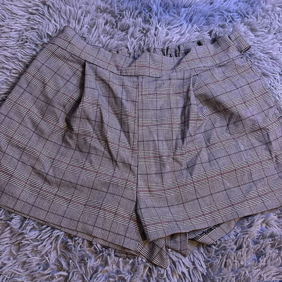 H&M short US 10 - Picture 2 of 3